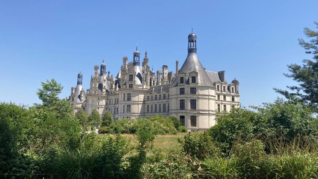 explore-chateaux,-gardens-and-vineyards-in-france’s-unesco-listed-loire-valley