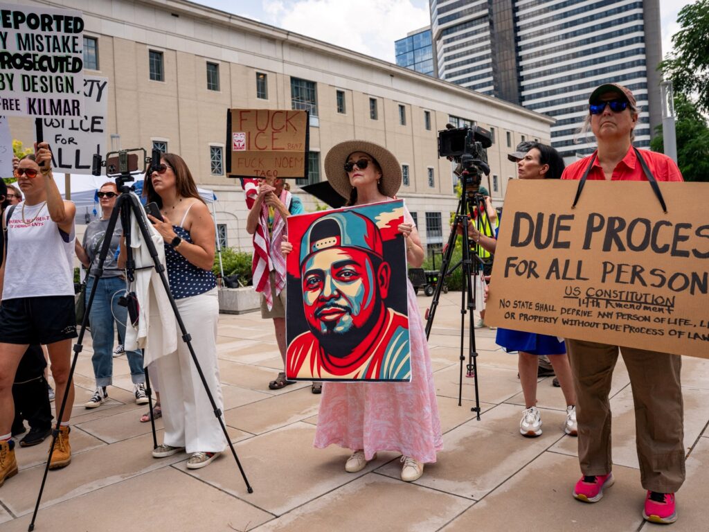 us-court-decisions-allow-for-abrego-garcia’s-release,-bar-his-deportation