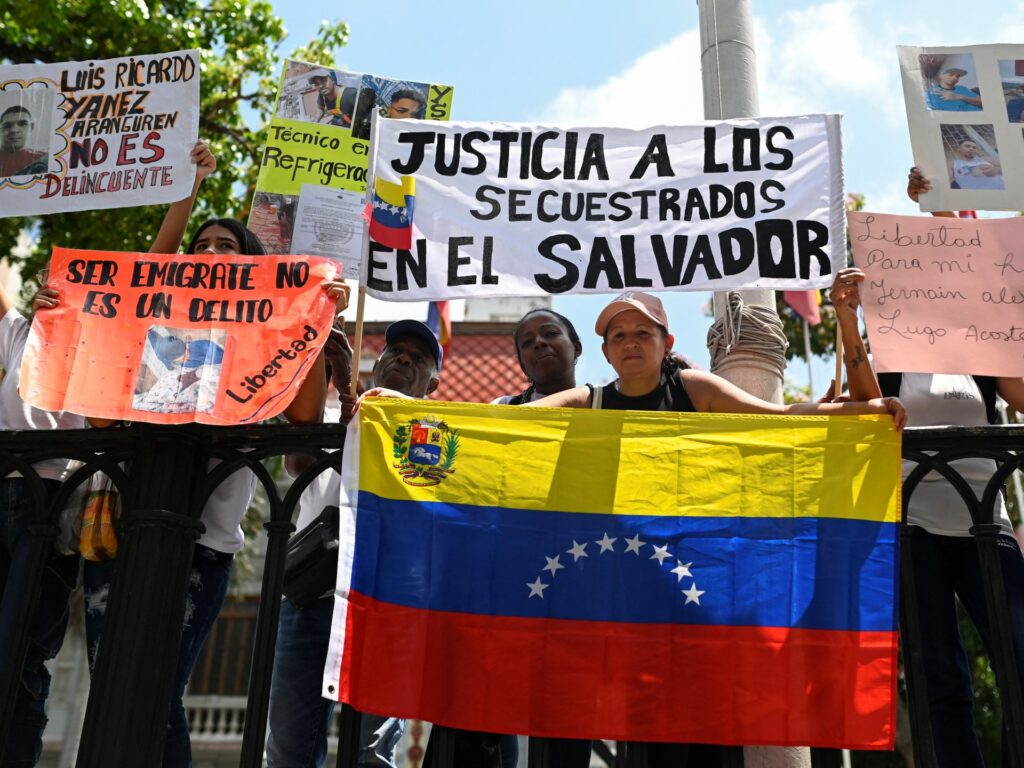 deported-venezuelan-man-files-abuse-complaint-against-the-us-government