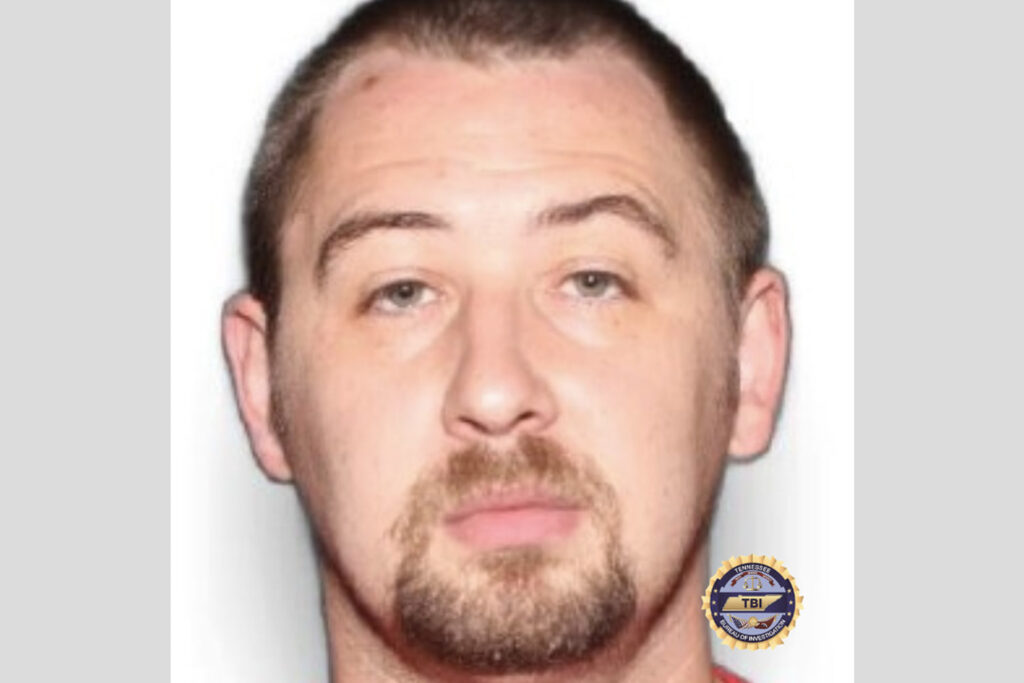 relative-of-4-found-dead-in-tennessee-says-her-family-‘trusted’-murder-suspect-who’s-on-the-run